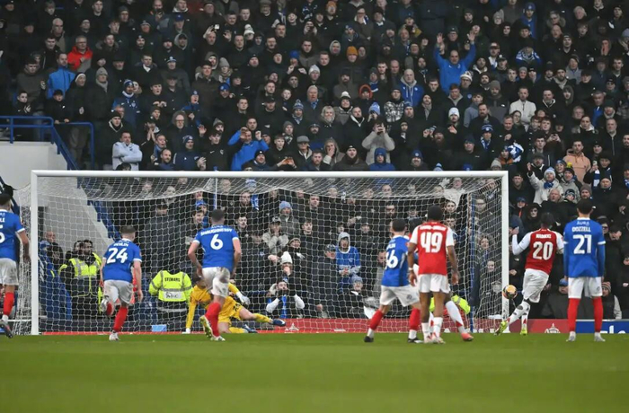 开云体育中国-阿什顿批马杜埃凯点球失误，称其聪明反被聪明误|迪恩-阿什顿|朴茨茅斯|射门|枪手|阿森纳_新浪体育_新浪新闻